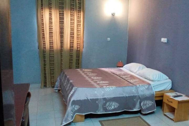 Room 4 of 11