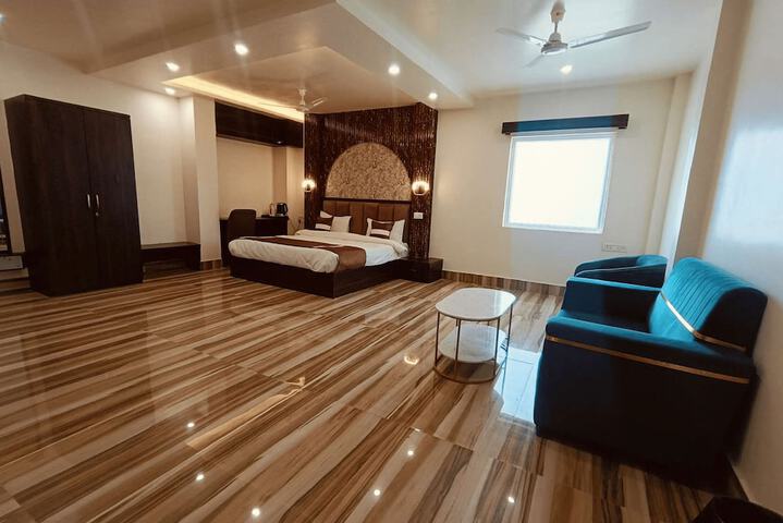 Room 20 of 36