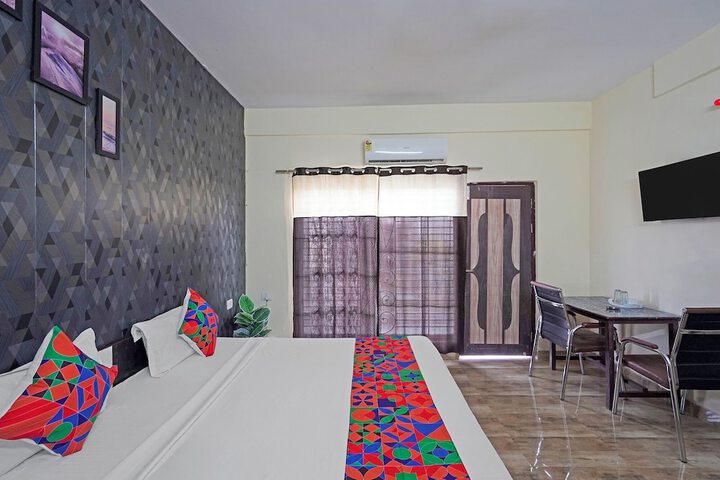 Room 16 of 32