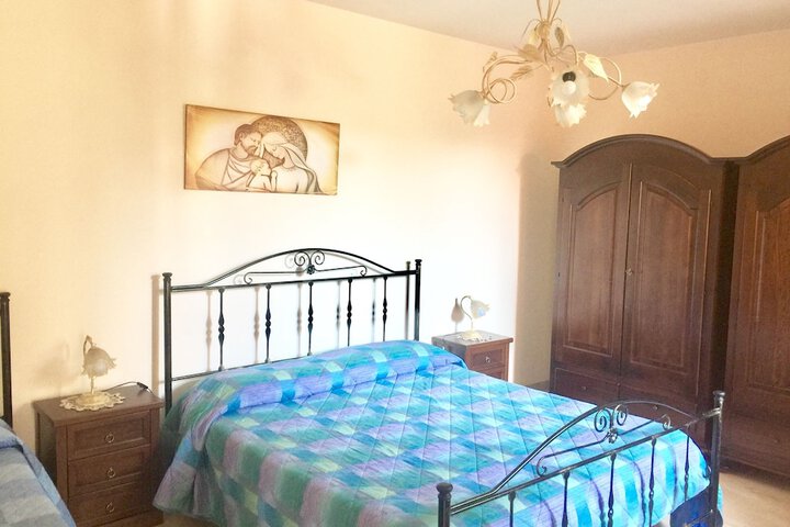 Room 15 of 240