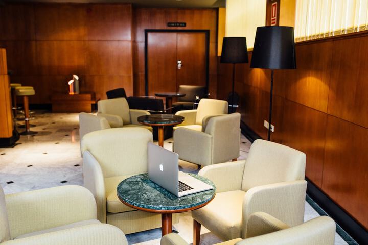 Entrance & Lobby