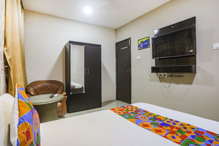 Room 14 of 25