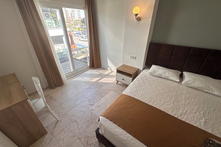 Room 22 of 171