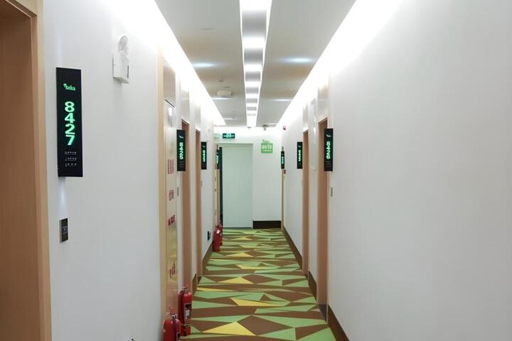 Vatica Hotel Xuzhou Suining West Bayi Road
