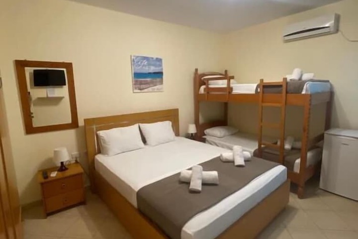 Room 10 of 88