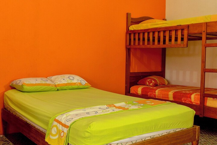 Room 13 of 93