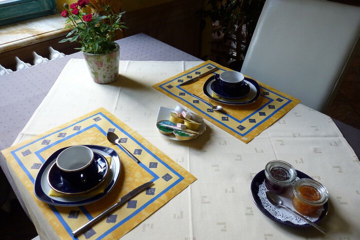 Breakfast/Coffee Service 12 of 31