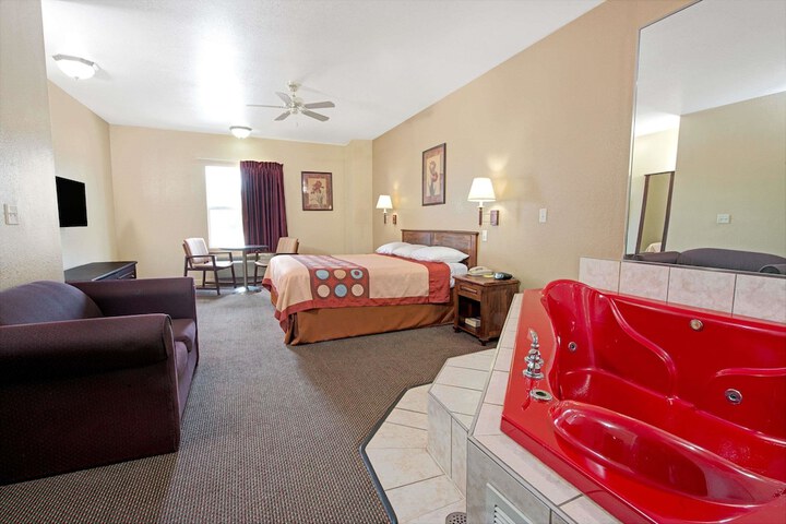 1 King Bed (9 of 14)
