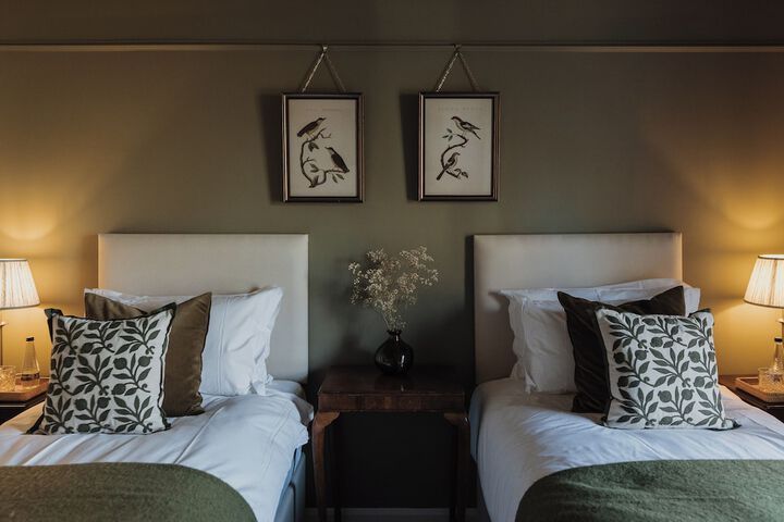 Room 15 of 53