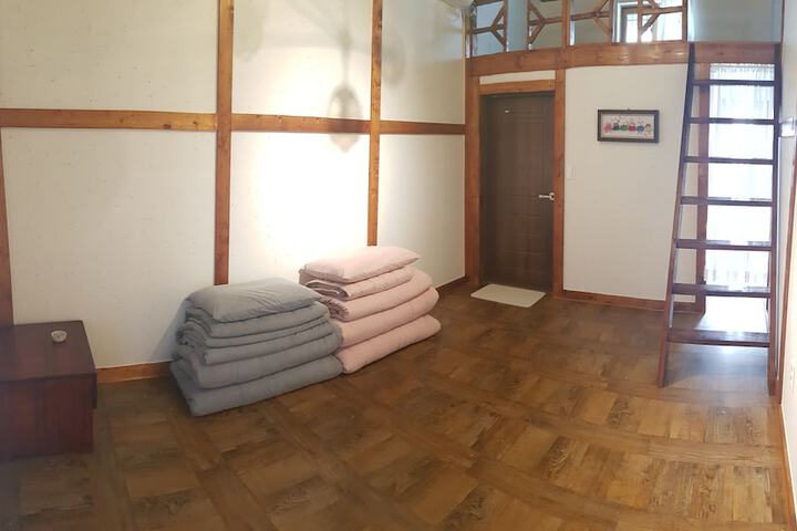 Room 7 of 43