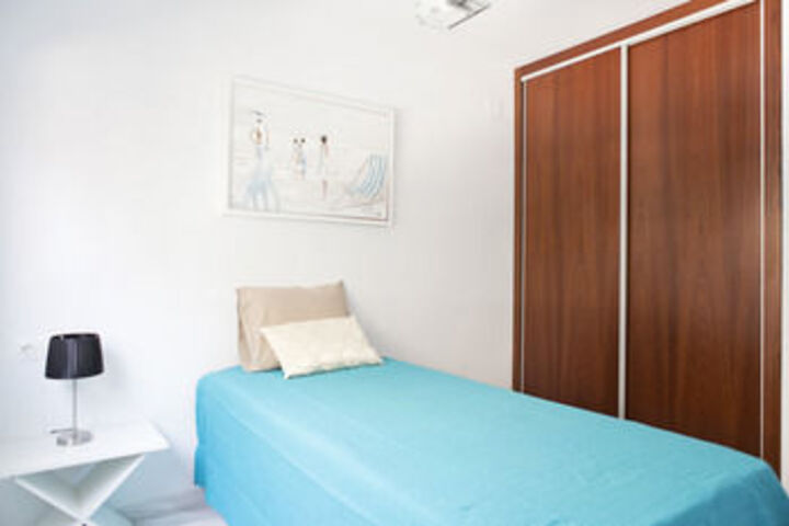 Room 9 of 29