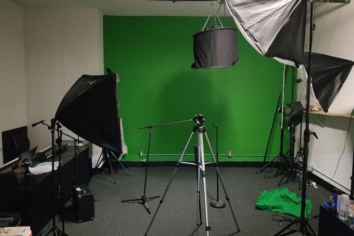 Entertainment 16 of 28