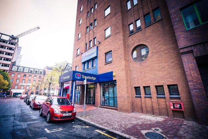 Hotel Entry