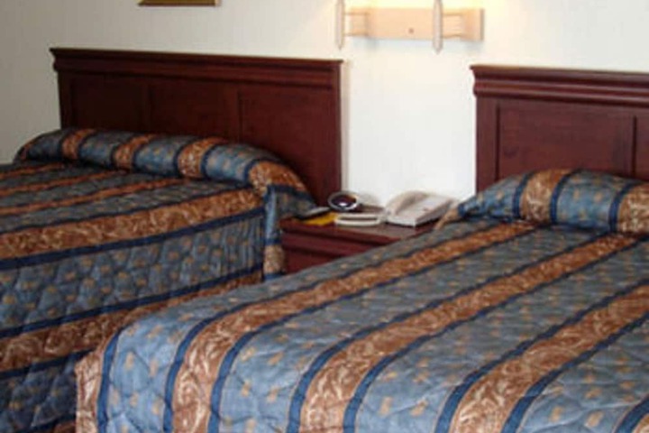 Double Bed (3 of 7)