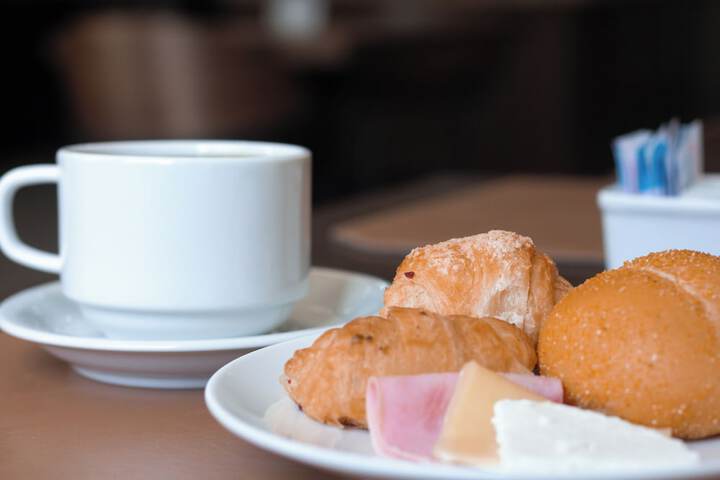 Breakfast/Coffee Service 26 of 30