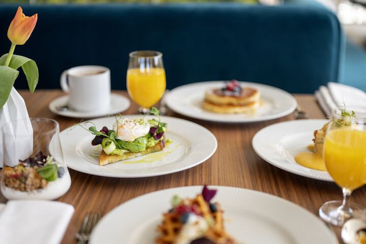 Breakfast/Coffee Service 39 of 66