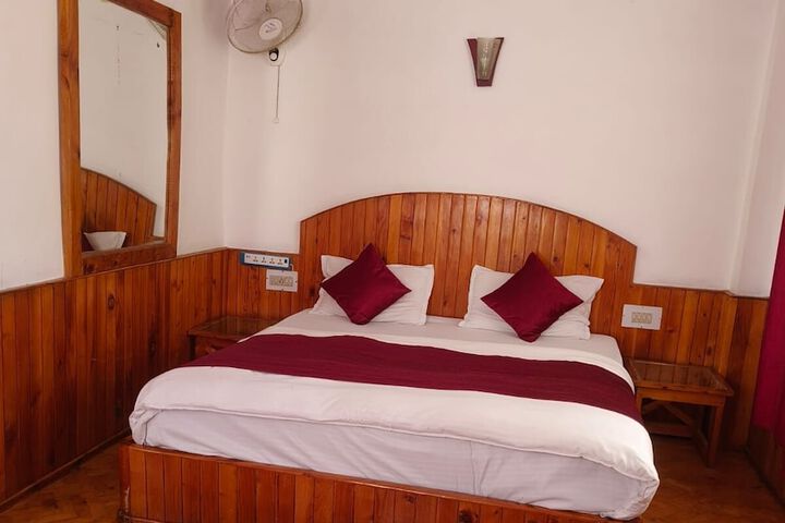 Room 7 of 10
