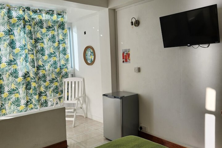 Room 40 of 98