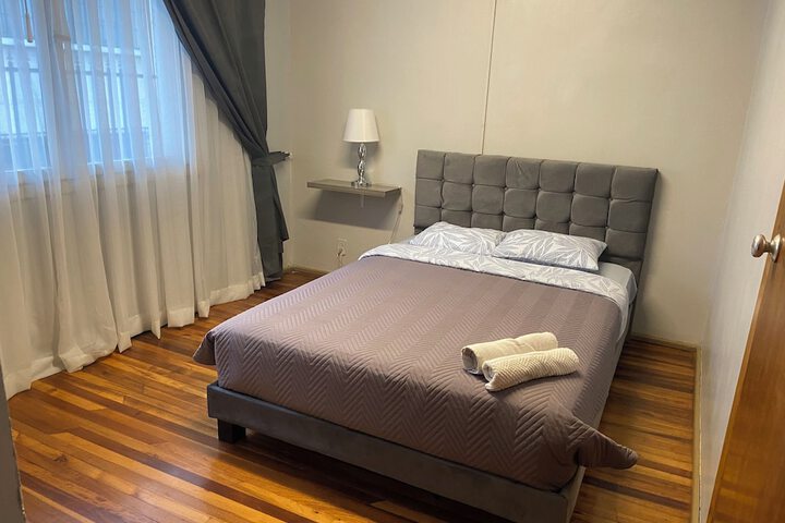 Room 16 of 33