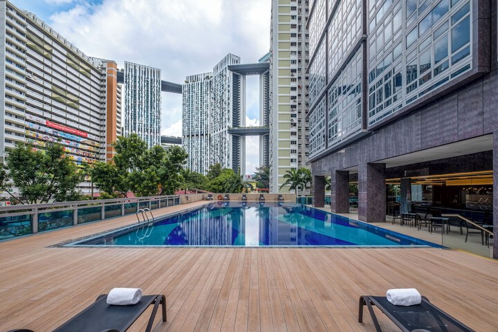 Pool Hotel