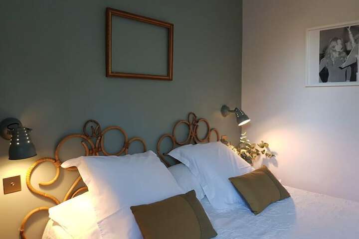 Room 16 of 32