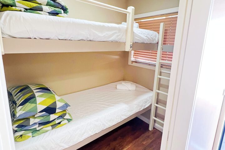 Room 49 of 74