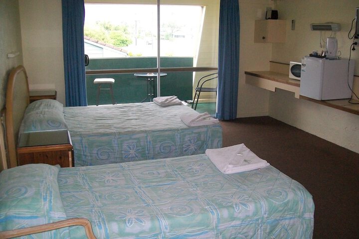 Room 11 of 36