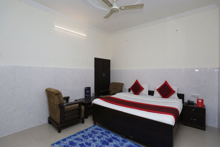 OYO 12868 Hotel City Lite