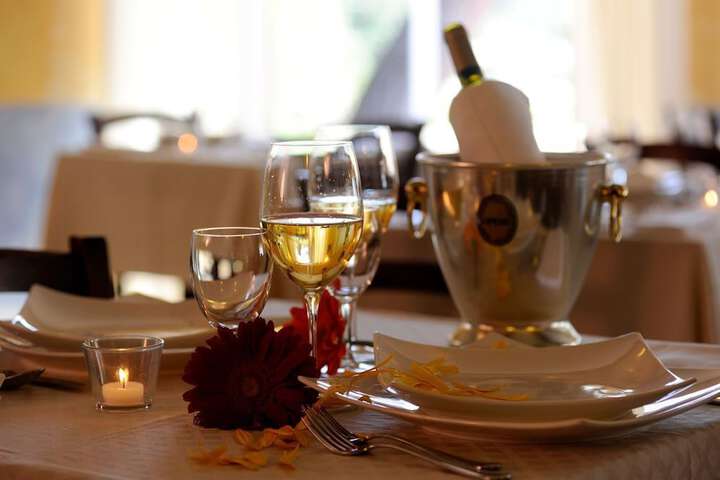 Dining 18 of 43