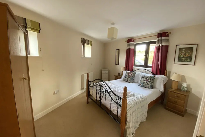 Room 2 of 15