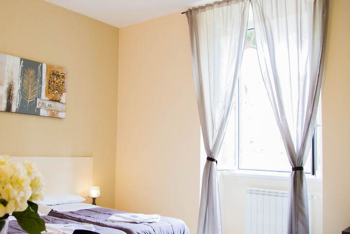 Room 2 of 41