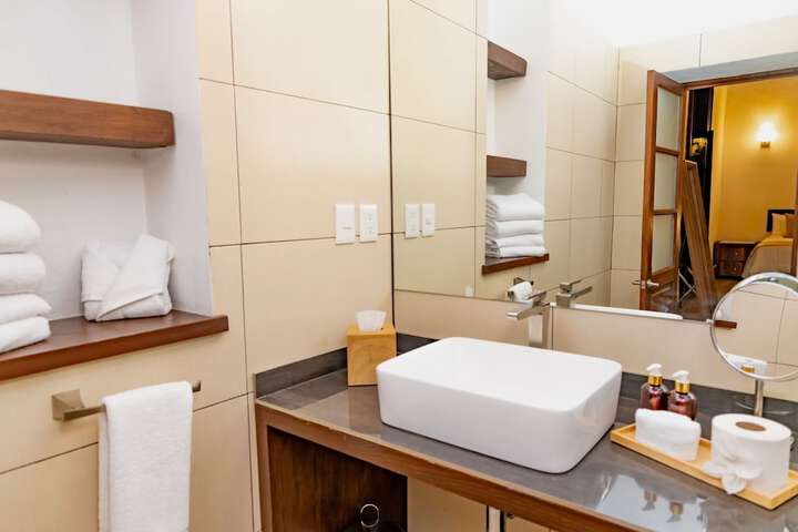 Room 16 of 23