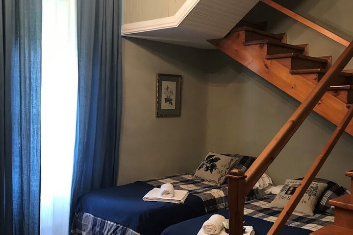 Room 8 of 36