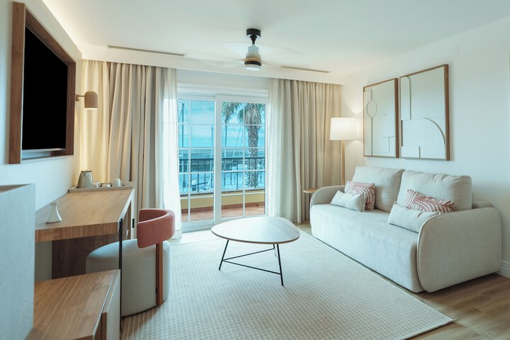 Room 48 of 180