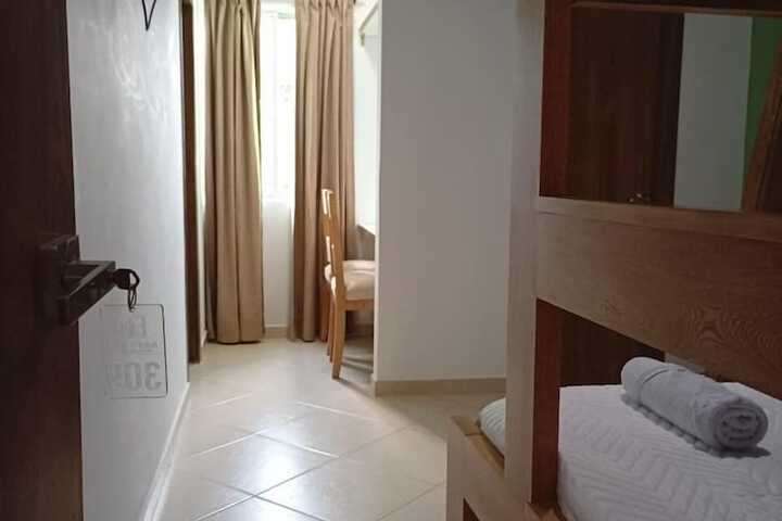 Room 32 of 125