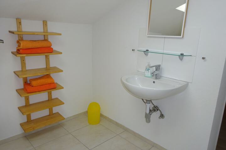 Room 12 of 18