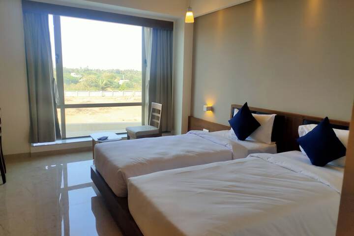 Room 18 of 32