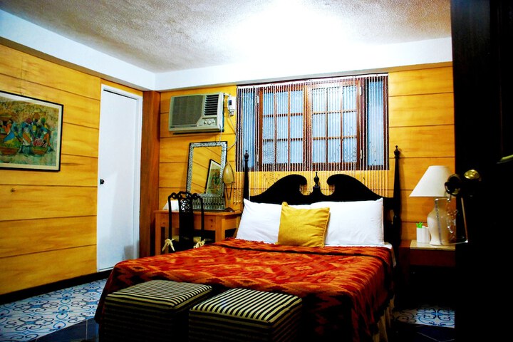 Room 4 of 49