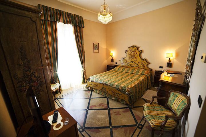Room 7 of 67