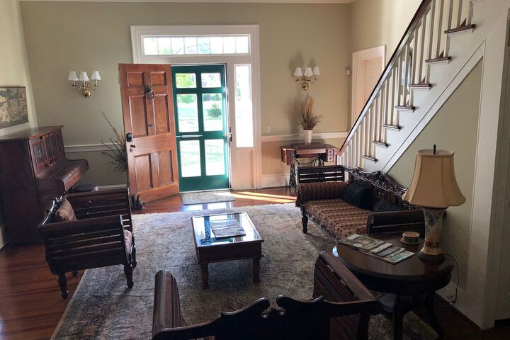 Hotel Interior 4 of 34