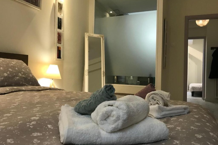 Room 2 of 13