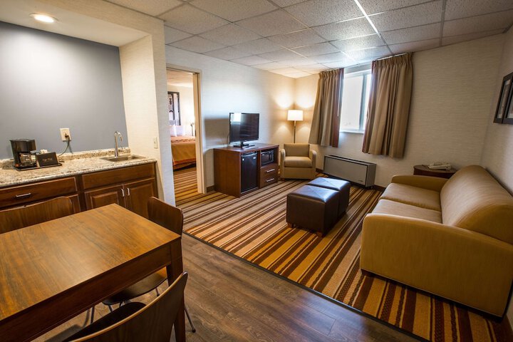 Room 8 of 15