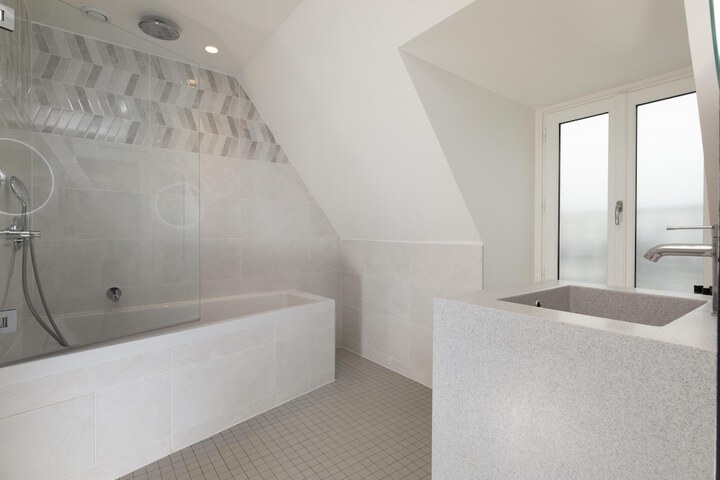 Room 20 of 46