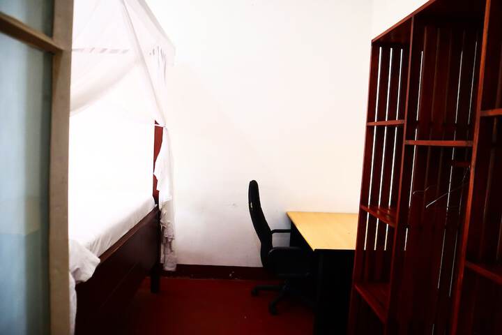 Room 16 of 29