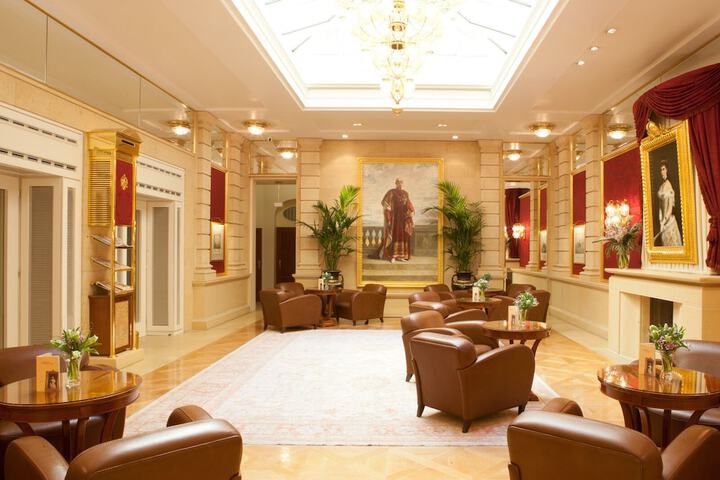 Guest Lobby