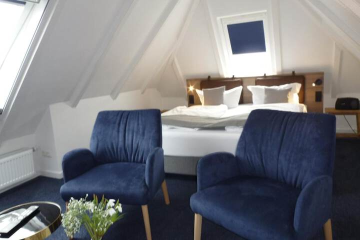 Room 15 of 63