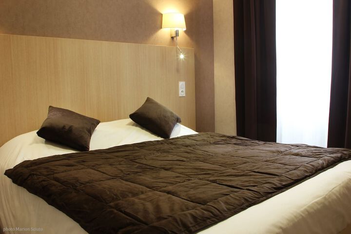 Room 9 of 40