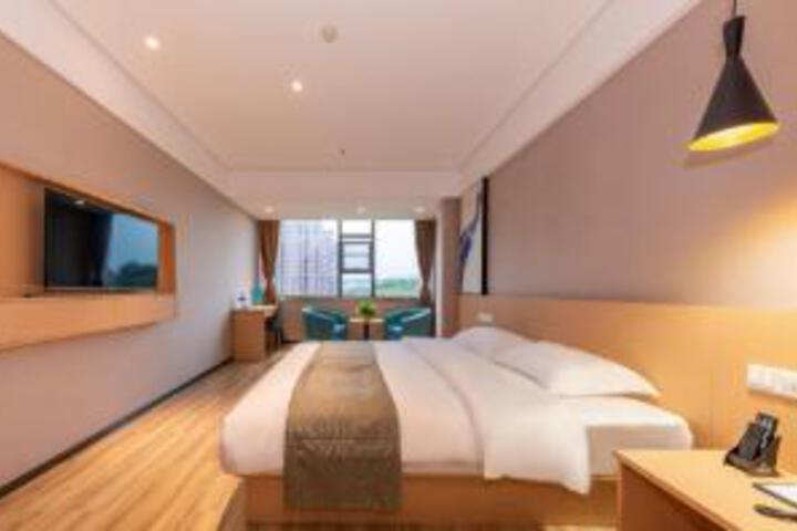 Room 13 of 14