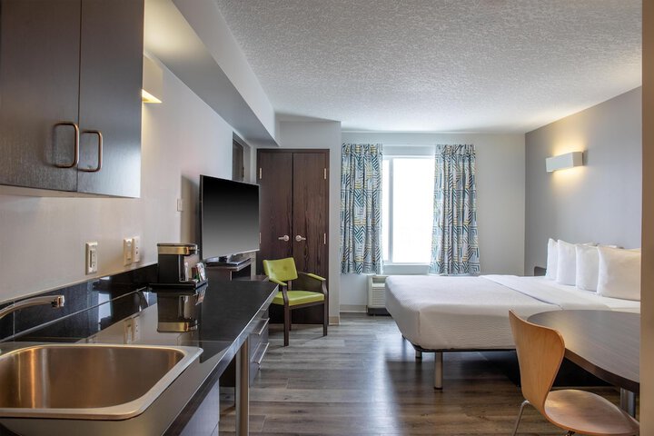 Room 15 of 49
