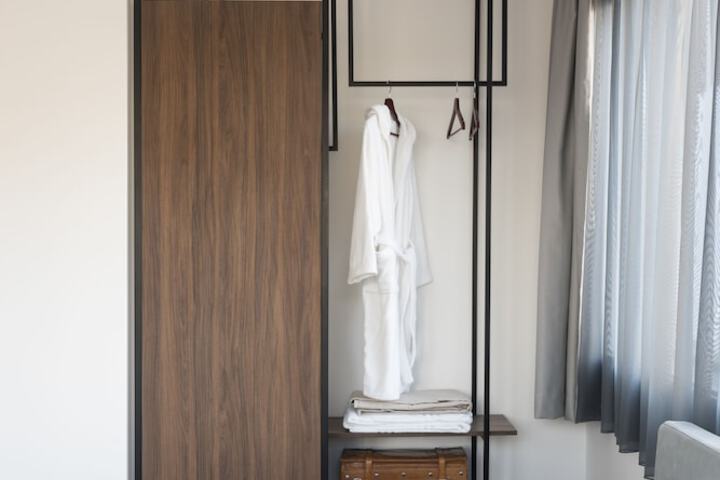 Room 16 of 160